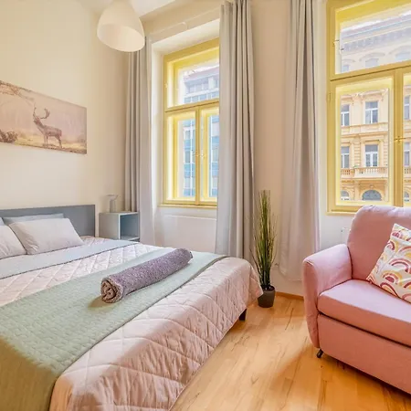 Historic Center Deer Daire Prag